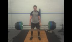 Garrett (trainer) Deadlifting.