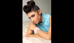 Leah.\
Fashion