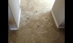 DIVDER BETWEEN KITCHEN AND LIVING ROOM