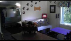 The entry and the Tub area