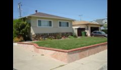 Retaining wall with flagstones