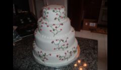 Marine Red Floral Vine Wedding Cake
